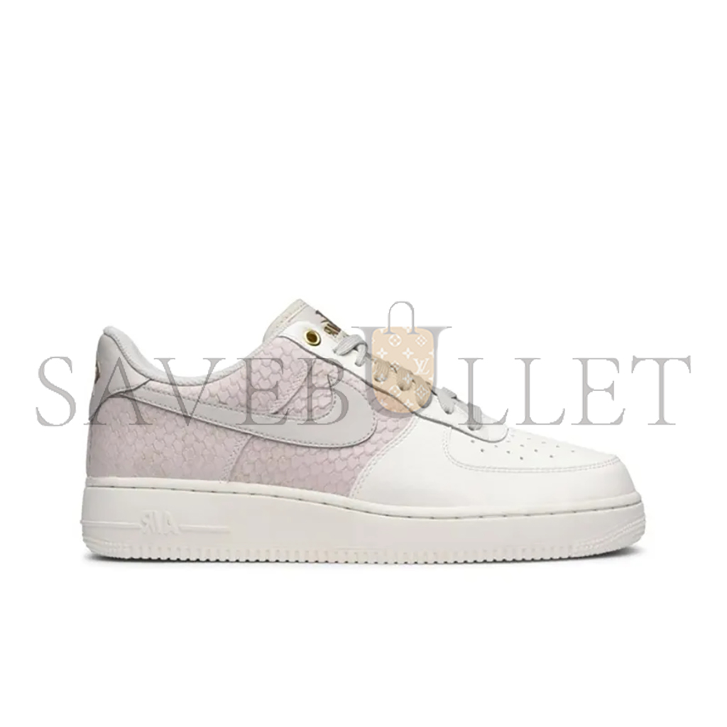 NIKE AIR FORCE 1 LOW SAIL LIGHT BONE METALLIC GOLD 823511-100